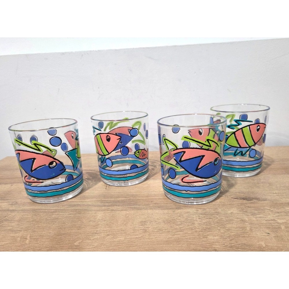 Set of 4 Vintage 1992 AMC Acrylic Tumblers Glasses Tropical Fish Pool Safe